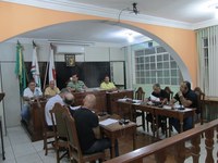 Câmara aprova requerimentos solicitando informações sobre licitação de compra de remédios e horas extras pagas a servidores