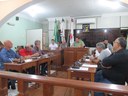 Vereadores assinam requerimento pedindo informação sobre condições dos veículos do município