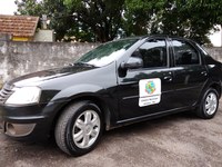 Câmara adesiva veículo oficial